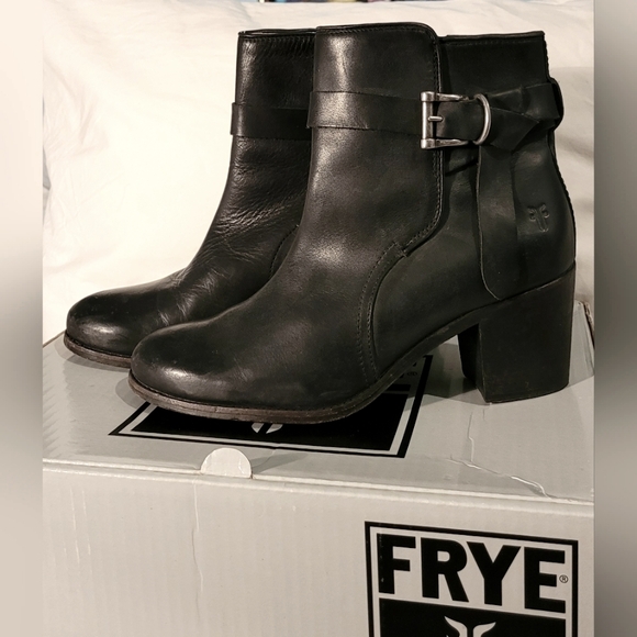 Frye Shoes - Frye Malorie Knotted Short. Color: Black. Size: 9